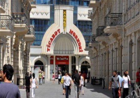 `Xaqani` ticarət mərkəzində yanğın